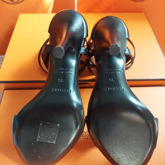 Hermès Alphonso Leather Strap Heels - Picture 5 of 10